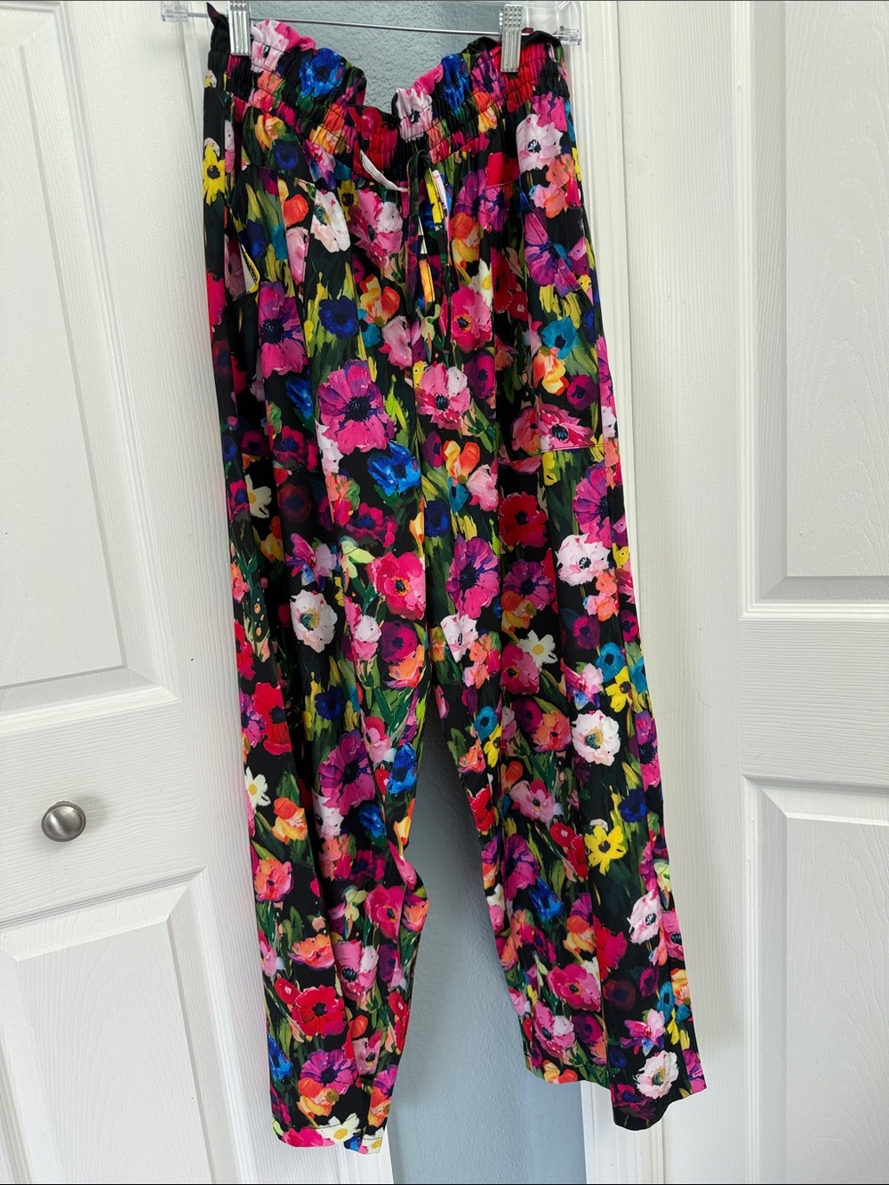 Floral Wide-Leg Women's Pants - Black Multicolor size OXL (SHEIN)